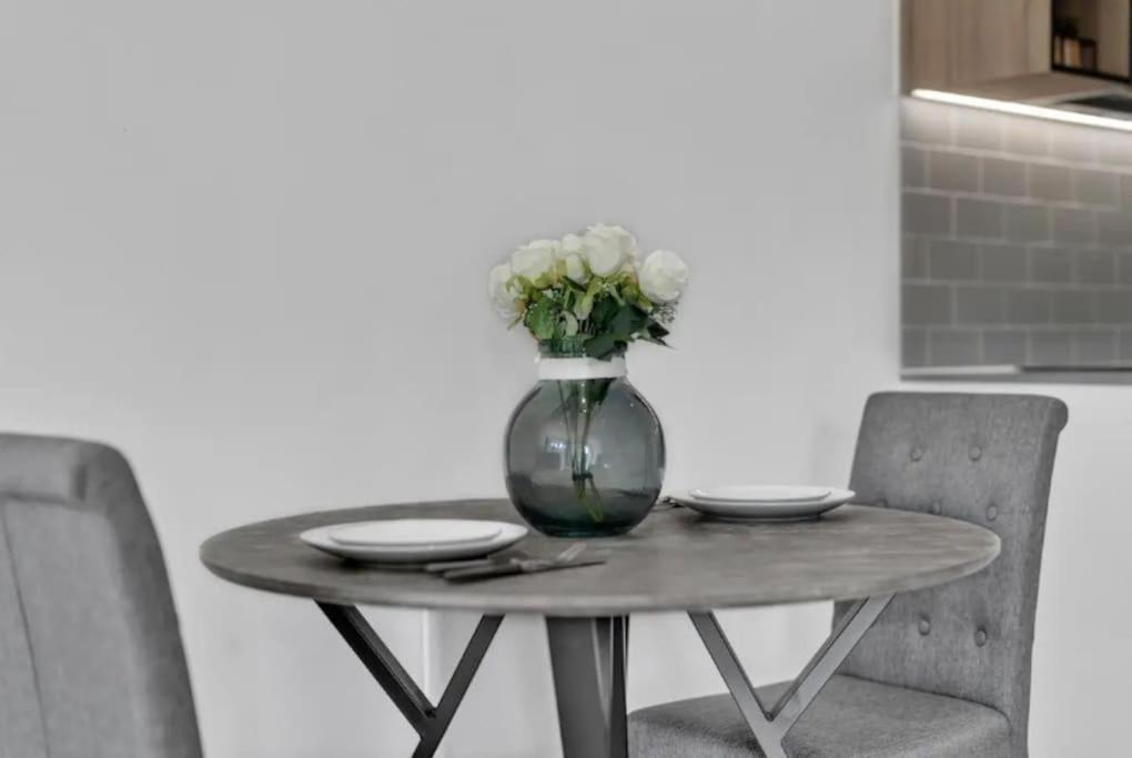 Deluxe 1 Bed In Colindale Wembley With Freewifitv Apartment London Ngoại thất bức ảnh