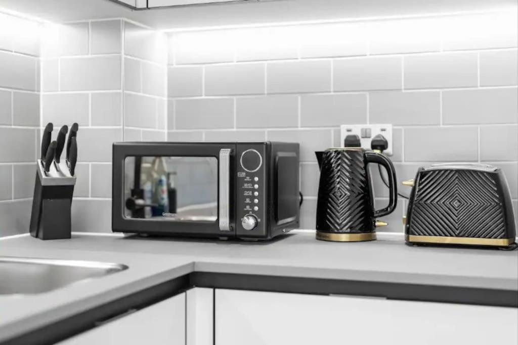 Deluxe 1 Bed In Colindale Wembley With Freewifitv Apartment London Ngoại thất bức ảnh
